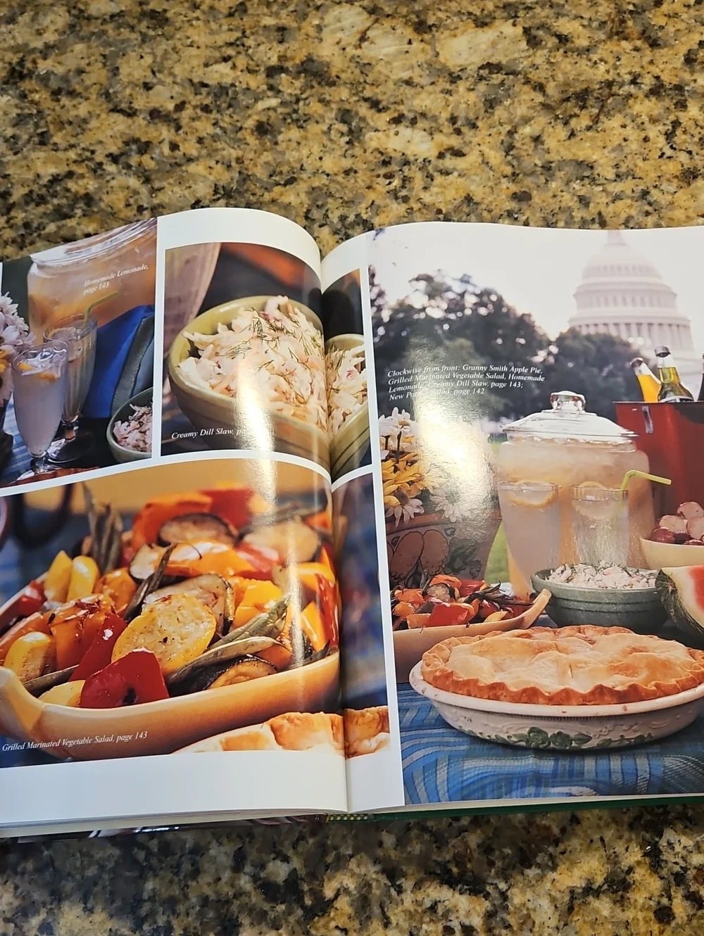 Southern Living 2001 Annual Recipes Cookbook 368 Pages Like New
